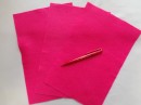poliészter filc lap, pink; 20x30 cm-es; 0,9 mm vastag; ára darabonként 220.- Ft.JPG